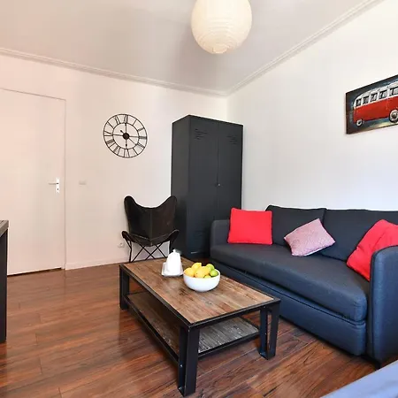 Les Cigognes Du Centre Apartment *